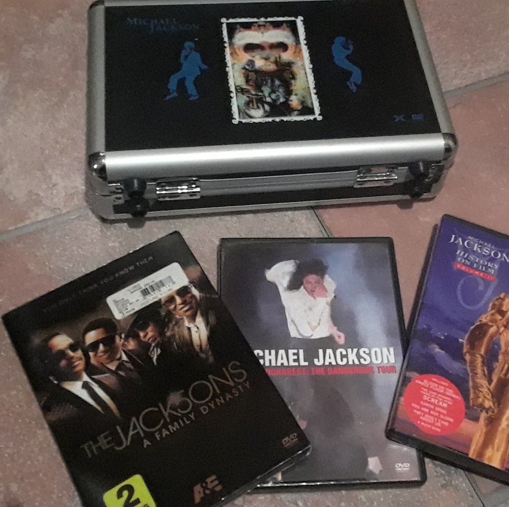 Michael Jackson Collection box with 1st Bad concert & Jackson Dynasty Dvd